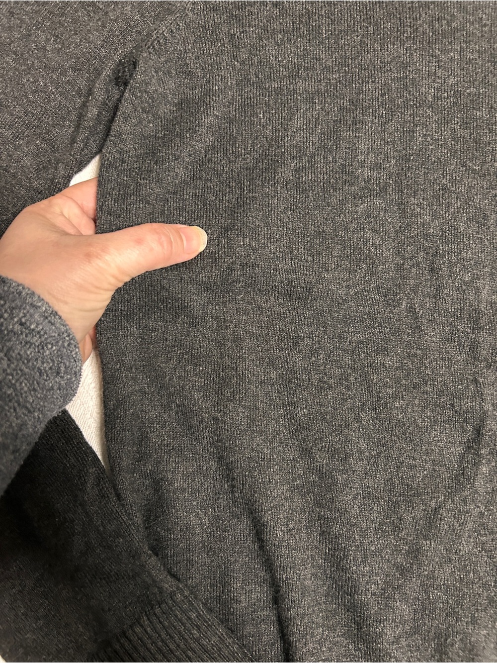 Abercrombie & Fitch Woman’s Medium Dark Charcoal V-Neck Sweater Y2K 90’s Preppy - Picture 10 of 10